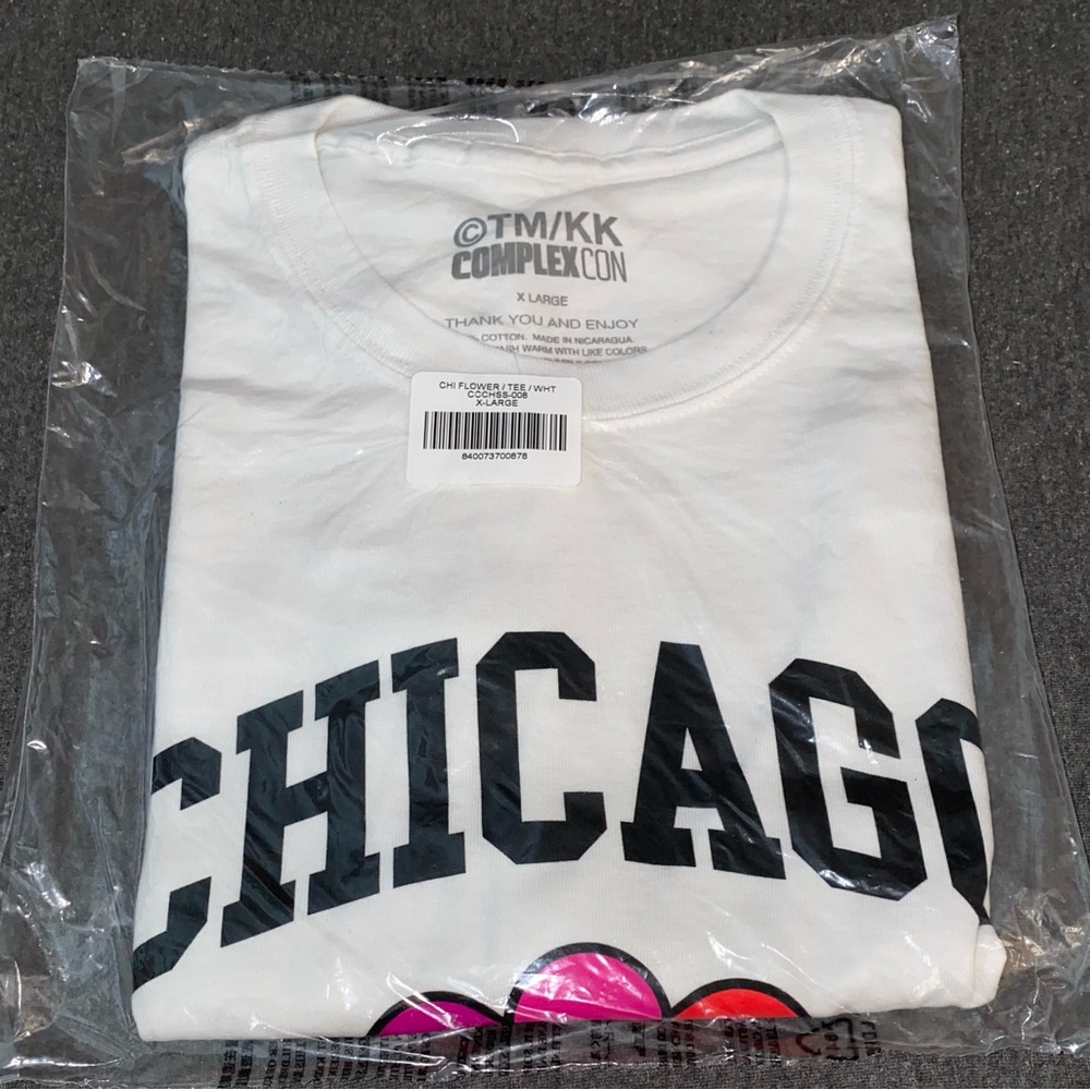 *NWT* Takashi Murakami X ComplexCon Chicago Flower Tee